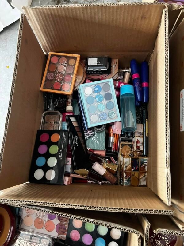 484505588_985493563677800_1523391936870871789_n Imported Makeup Collection – Wholesale Stock