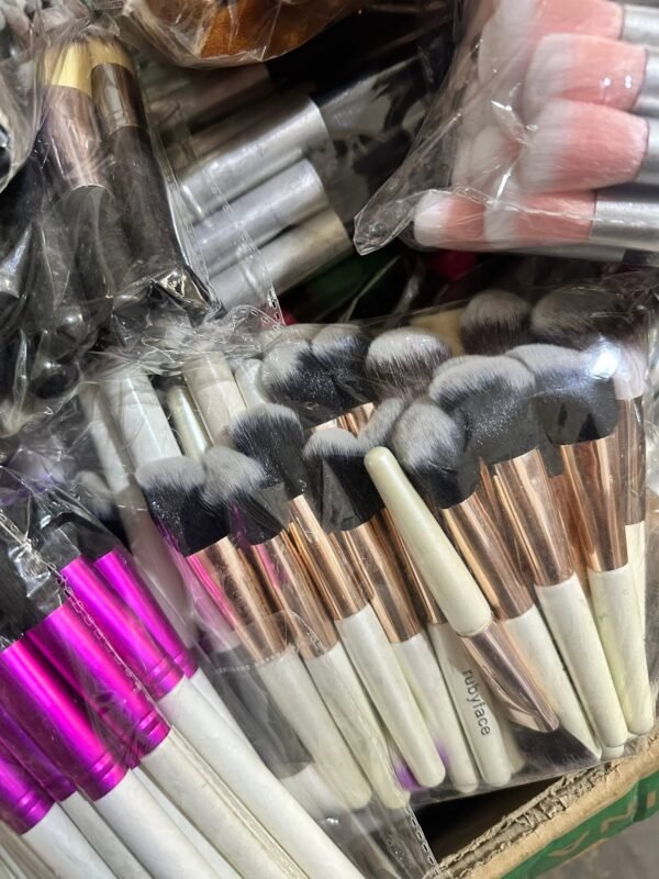 Premium Makeup Brush Set – Professional Cosmetic Brushes